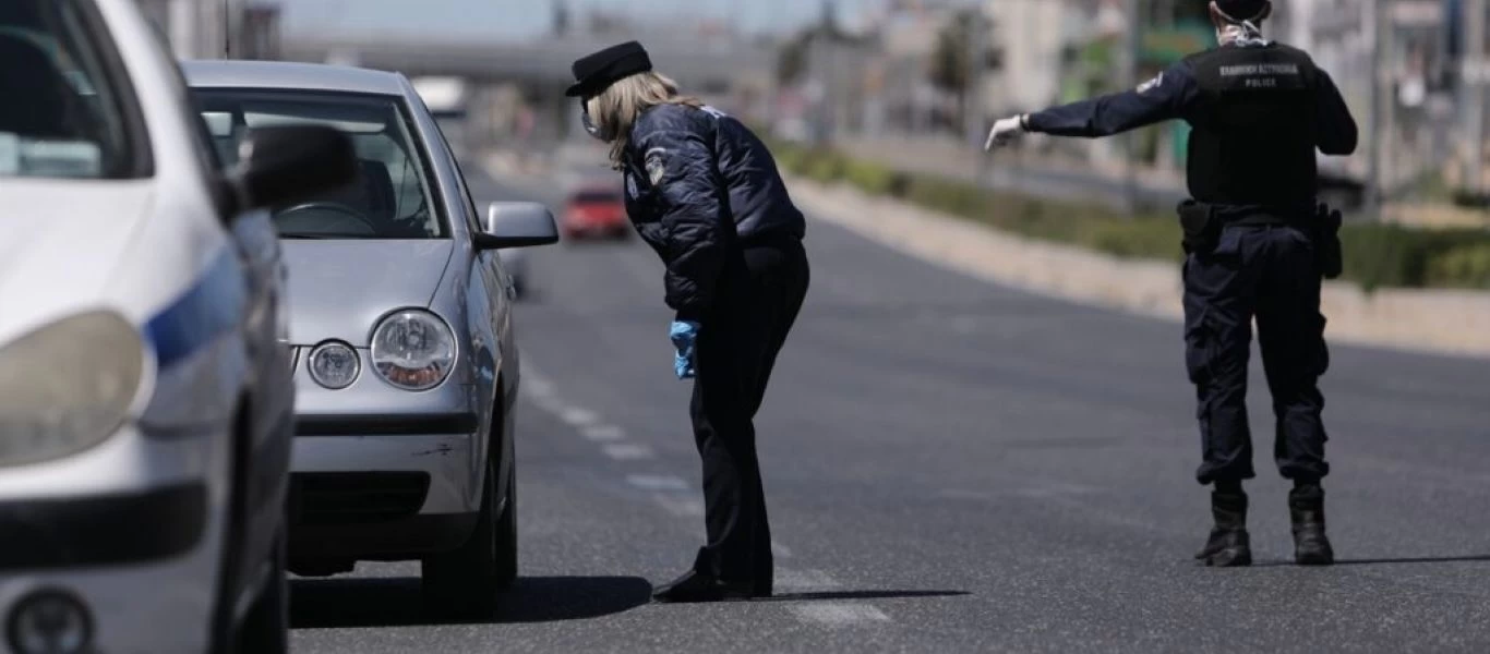 Νέο μέτρο πίεσης για εμβολιασμούς - Τι αλλάζει για μετακινήσεις με ΚΤΕΛ, αεροπλάνα και πλοία